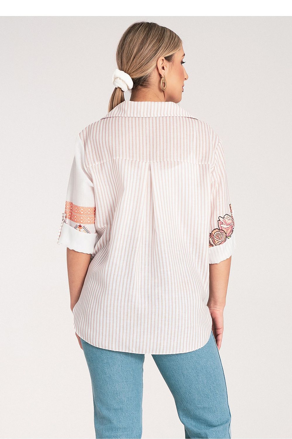 Skjorte Figl til dame fra MS StyleHaven, laget av polyester, farge Blå, størrelse S/M, med sleeveless ermer, perfekt til dress