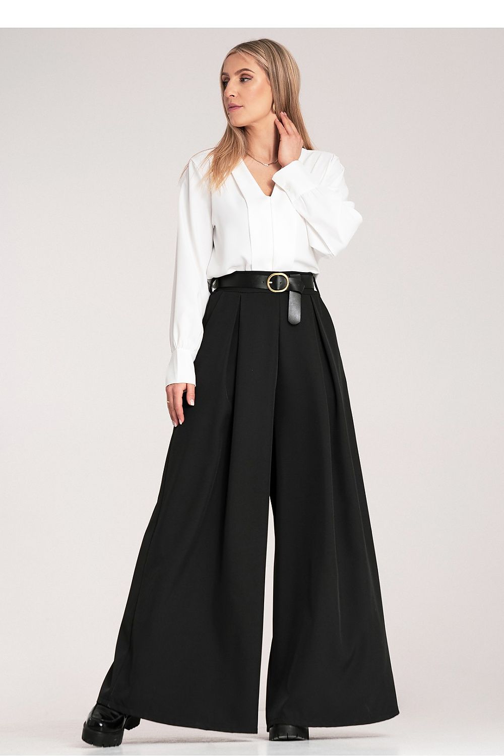 Damebukser Figl til dame fra MS StyleHaven, laget av polyester, farge Svart, størrelse S/M, med sleeveless ermer, perfekt til dress