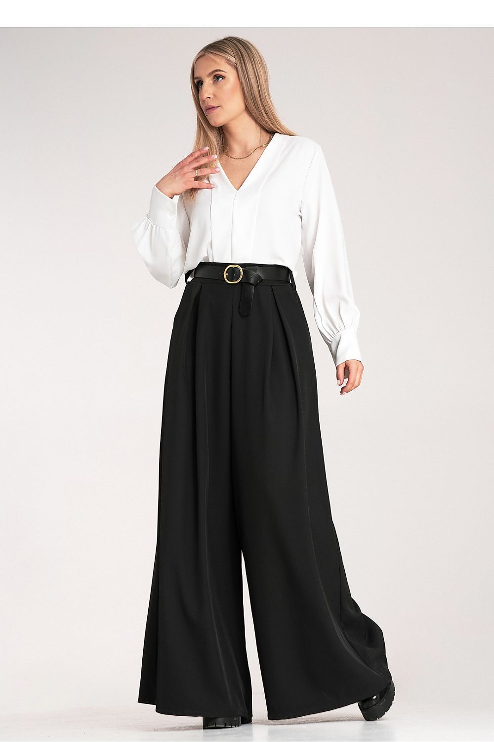 Damebukser Figl til dame fra MS StyleHaven, laget av polyester, farge Svart, størrelse S/M, med sleeveless ermer, perfekt til dress