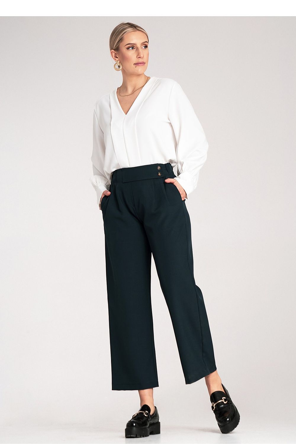 Damebukser Figl til dame fra MS StyleHaven, laget av polyester, farge Svart, størrelse S/M, med long ermer, perfekt til dress