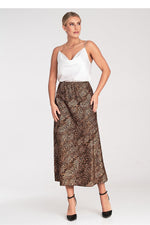 Skjørt Figl til dame fra MS StyleHaven, laget av polyester, farge Flerfarget 2, størrelse S/M, med long ermer, perfekt til dress