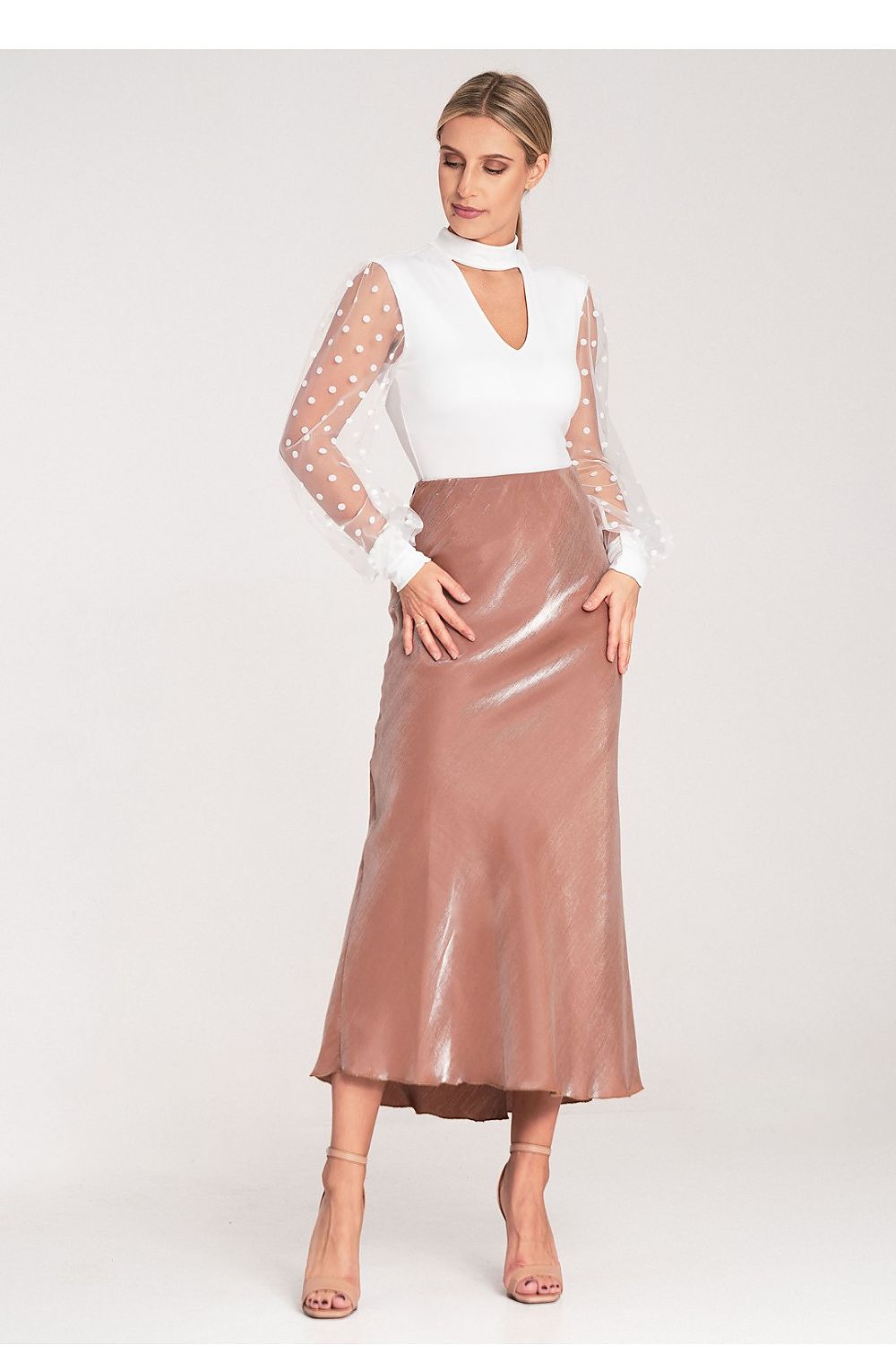 Skjørt Figl til dame fra MS StyleHaven, laget av Viskose; polyester, farge Svart, størrelse S/M, med long ermer, perfekt til dress