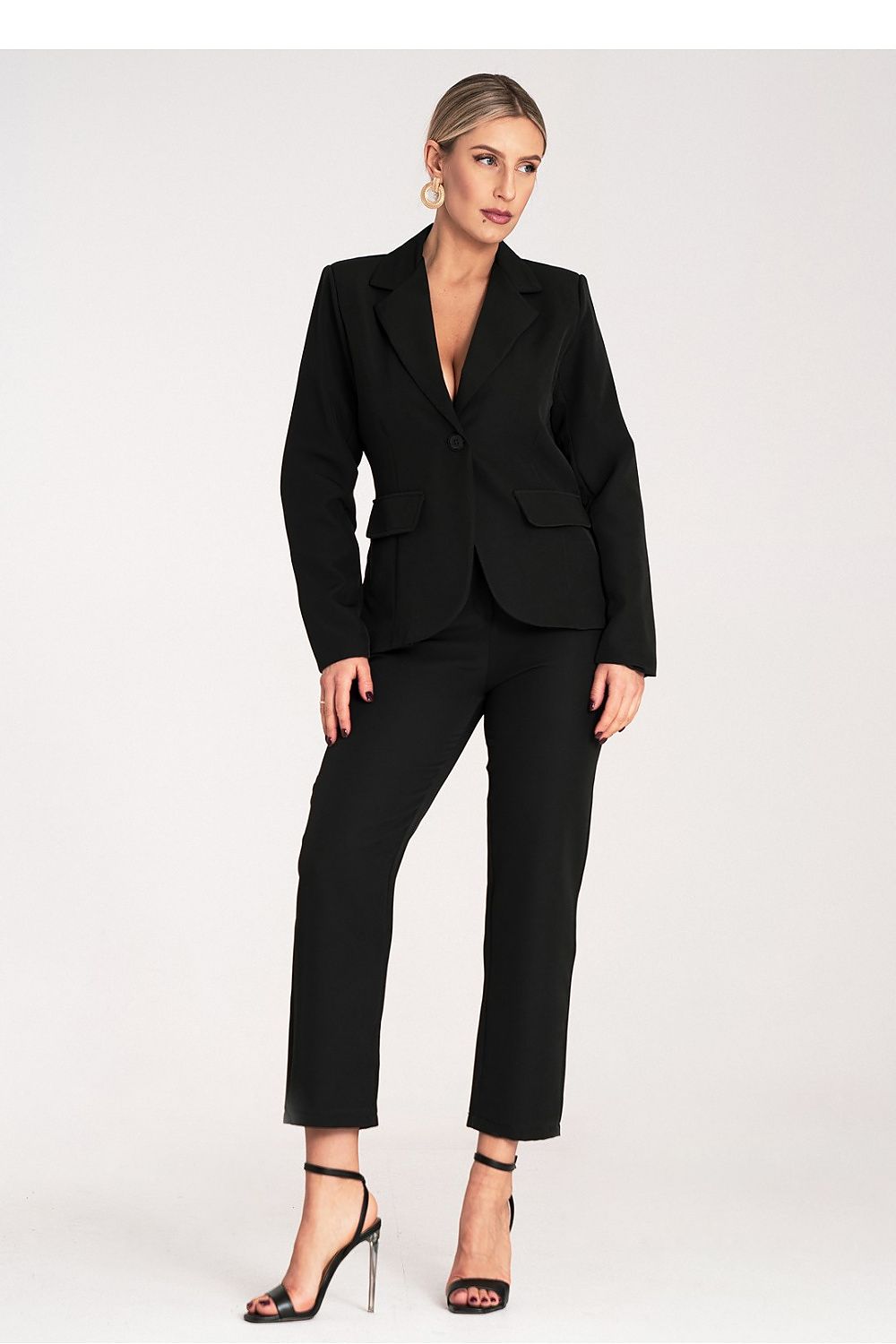 Sett Figl til dame fra MS StyleHaven, laget av polyester, farge Svart, størrelse S/M, med 3-4; long ermer, bukselengde cropped, perfekt til dress