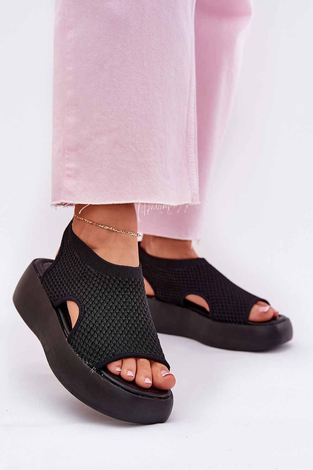 Buskin Step in Style til dame fra MS StyleHaven, laget av Bomull, med detaljer i faux-leather; synthetic, farge Svart, størrelse 36, med short ermer, hælhøyde flat; low, skostørrelse 36; 37; 38; 39; 40; 41, perfekt til casual
