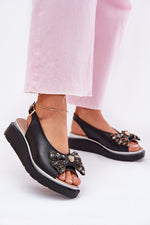 Buskin Step in Style til dame fra MS StyleHaven, laget av Bomull, med detaljer i leather, farge Svart, størrelse 36, med short ermer, hælhøyde flat; low, skostørrelse 36; 37; 38; 39; 40; 41, perfekt til casual; dress