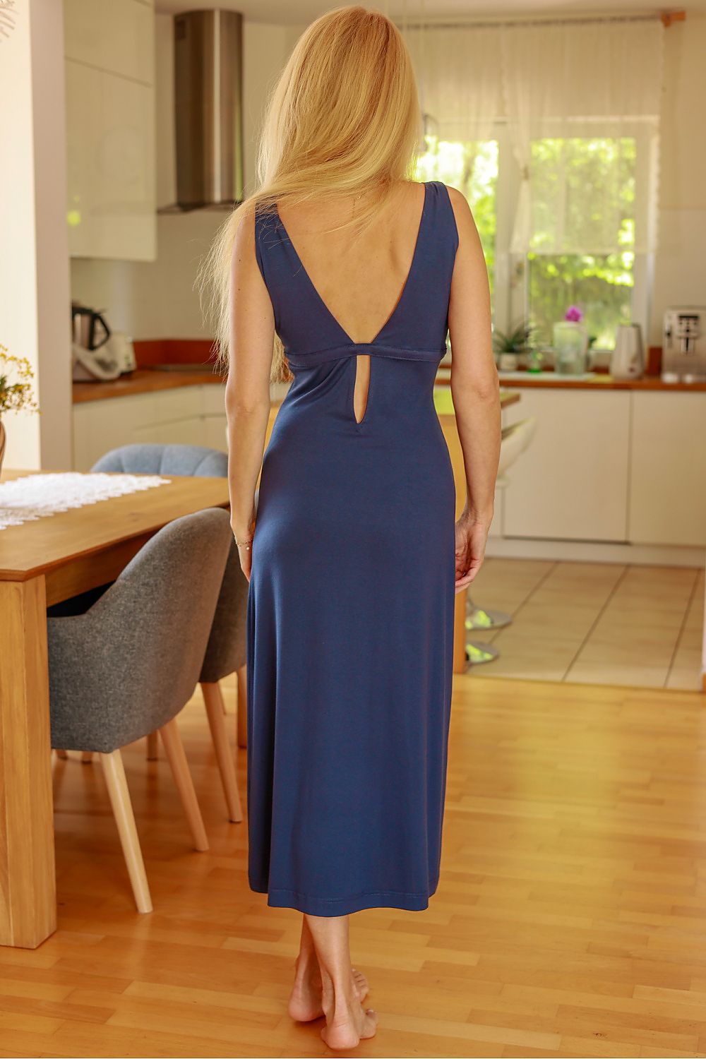 Senai Dagkjole Mirale til dame fra MS StyleHaven, laget av Viskose; Elastan, farge Marineblå, størrelse L, med sleeveless ermer