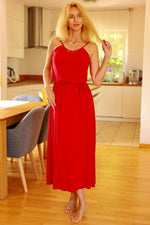 Dagkjole Mirale til dame fra MS StyleHaven, laget av Viskose; Elastan, farge Rød, størrelse M, med spaghetti-strap; sleeveless; long ermer