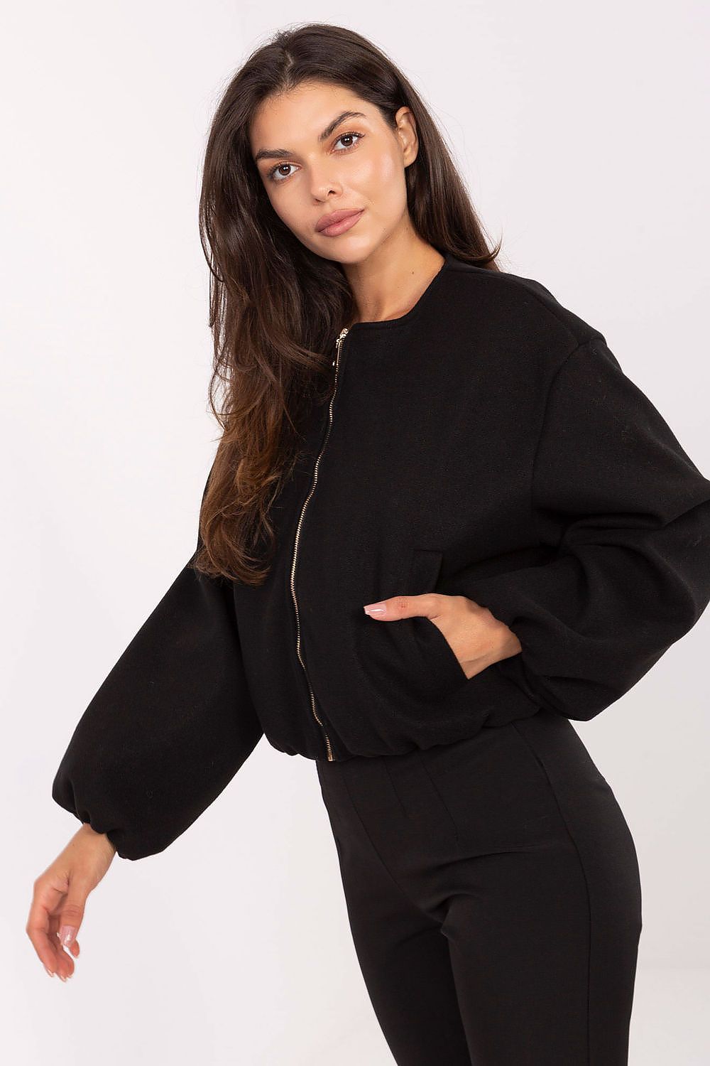 Oppdag vårt utvalg av stilfulle  Jakke Rue Paris til dame i ulike størrelser og kvalitetsmaterialer – perfekte til jobb, fritid og alle dager. Rask levering og gode priser hos MS Stylehaven. se mer!