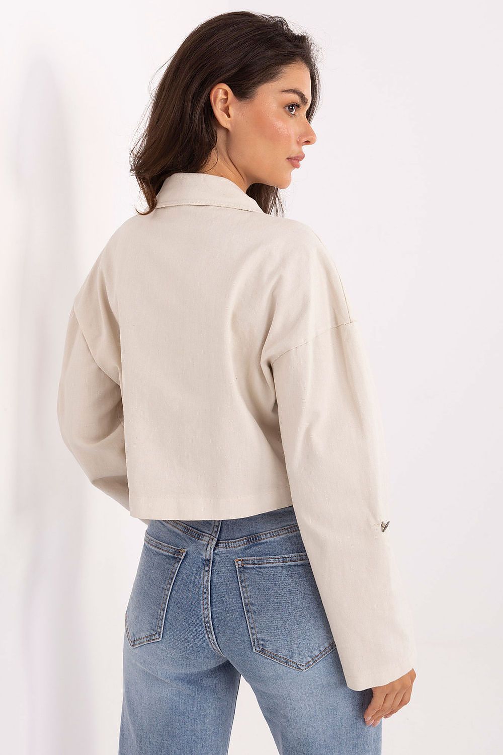 Oppdag vårt utvalg av stilfulle Beige 2 Jakke Rue Paris til dame i ulike størrelser og kvalitetsmaterialer – perfekte til jobb; fritid og alle dager. Rask levering og gode priser hos MS Stylehaven. se mer!