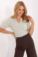 Oppdag vårt utvalg av stilfulle Grønn Kortermet genser FP til dame i ulike størrelser og kvalitetsmaterialer – perfekte til jobb; fritid og alle dager. Rask levering og gode priser hos MS Stylehaven. se mer!