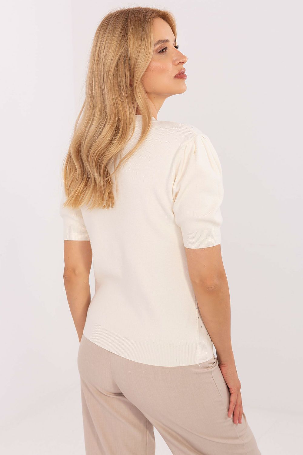 Oppdag vårt utvalg av stilfulle Brun Kortermet genser FP til dame i ulike størrelser og kvalitetsmaterialer – perfekte til jobb; fritid og alle dager. Rask levering og gode priser hos MS Stylehaven. se mer!