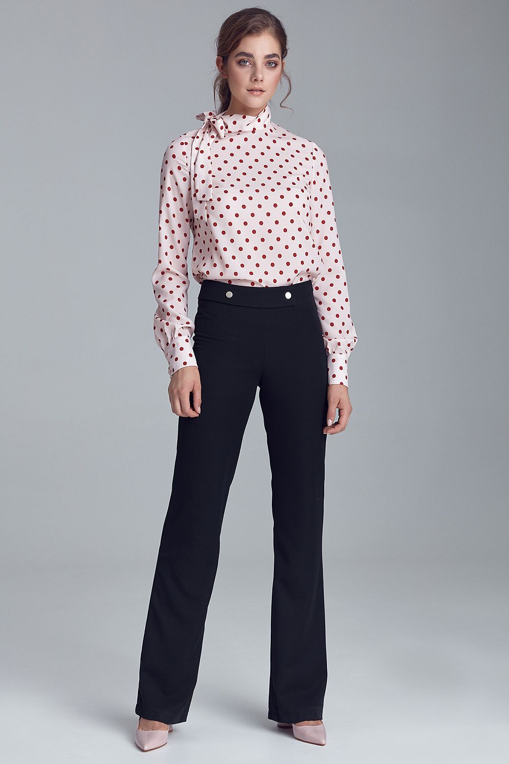  Women trousers model 216901 Nife 