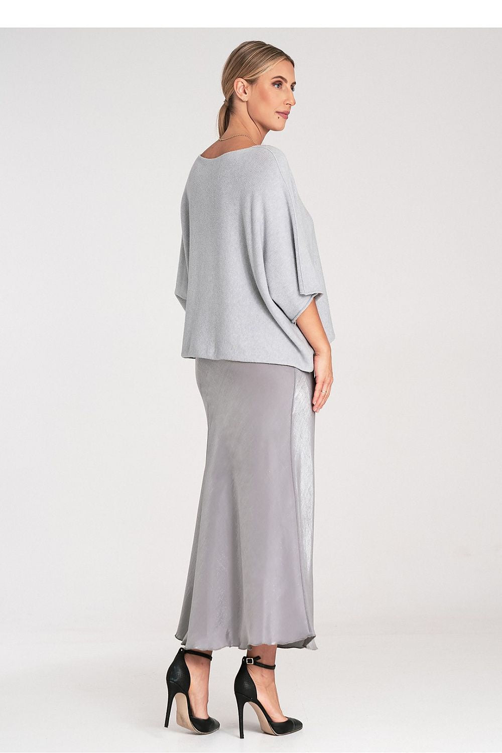 Oppdag vårt utvalg av stilfulle  Flaggermusstil bluse - Figl til dame i ulike størrelser og kvalitetsmaterialer – perfekte til jobb; fritid og alle dager. Rask levering og gode priser hos MS Stylehaven. se mer!