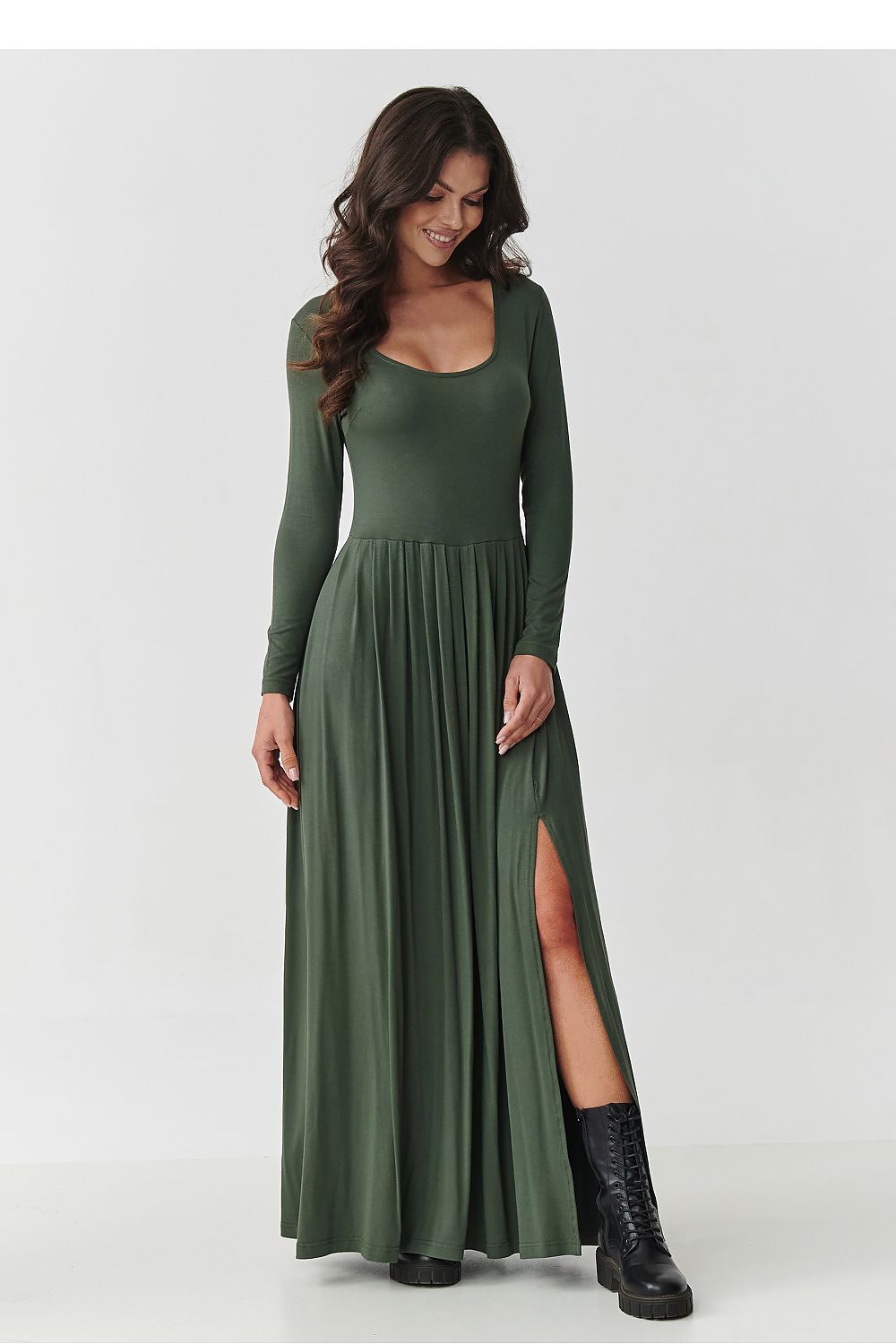 Oppdag vårt utvalg av stilfulle Grønn Dagkjole Makadamia til dame i ulike størrelser og kvalitetsmaterialer - perfekte til jobb, fritid og alle dager. Rask levering og gode priser hos MS Stylehaven. se mer!