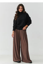 Oppdag vårt utvalg av stilfulle  Makadamia-høyhalskrage til dame i ulike størrelser og kvalitetsmaterialer – perfekte til jobb; fritid og alle dager. Rask levering og gode priser hos MS Stylehaven. se mer!