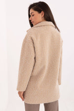 Oppdag vårt utvalg av stilfulle Rød Pris på frakkfabrikk til dame i ulike størrelser og kvalitetsmaterialer – perfekte til jobb, fritid og alle dager. Rask levering og gode priser hos MS Stylehaven. se mer!