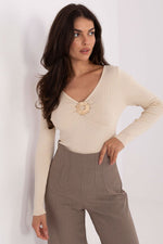 Oppdag vårt utvalg av stilfulle Beige Jumper FP til dame i ulike størrelser og kvalitetsmaterialer – perfekte til jobb; fritid og alle dager. Rask levering og gode priser hos MS Stylehaven. se mer!