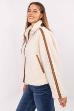 Oppdag vårt utvalg av stilfulle Svart Jakkeundernivå til dame i ulike størrelser og kvalitetsmaterialer – perfekte til jobb; fritid og alle dager. Rask levering og gode priser hos MS Stylehaven. se mer!