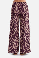  Women trousers model 218654 BeWear 