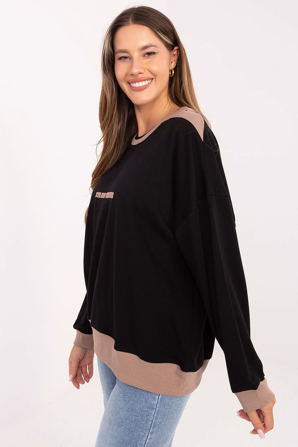 Oppdag vårt utvalg av stilfulle  Genser - Relevans til dame i ulike størrelser og kvalitetsmaterialer – perfekte til jobb; fritid og alle dager. Rask levering og gode priser hos MS Stylehaven. se mer!