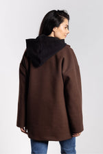 Oppdag vårt utvalg av stilfulle Brun Jakke Awama til dame i ulike størrelser og kvalitetsmaterialer – perfekte til jobb, fritid og alle dager. Rask levering og gode priser hos MS Stylehaven. se mer!