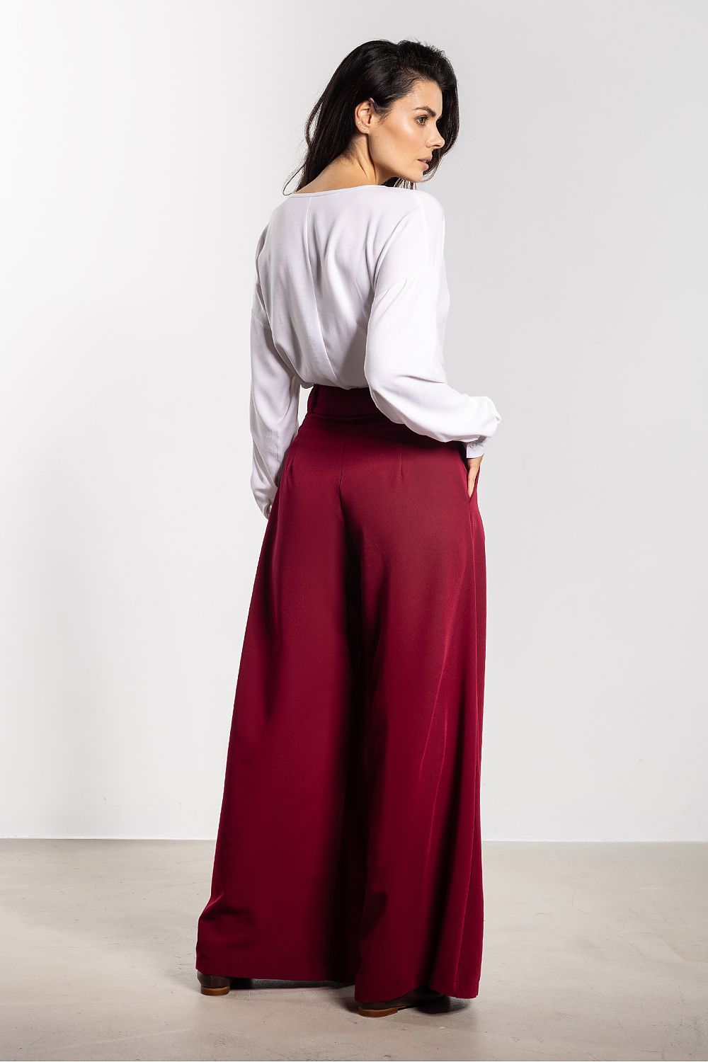  Women trousers model 218987 awama 