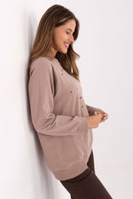 Oppdag vårt utvalg av stilfulle Svart Genser - Relevans til dame i ulike størrelser og kvalitetsmaterialer – perfekte til jobb; fritid og alle dager. Rask levering og gode priser hos MS Stylehaven. se mer!