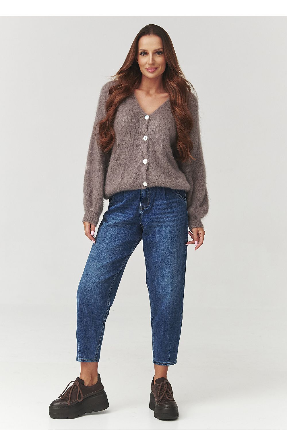 Oppdag vårt utvalg av stilfulle Brun 2 Cardigan Makadamia til dame i ulike størrelser og kvalitetsmaterialer - perfekte til jobb, fritid og alle dager. Rask levering og gode priser hos MS Stylehaven. se mer!