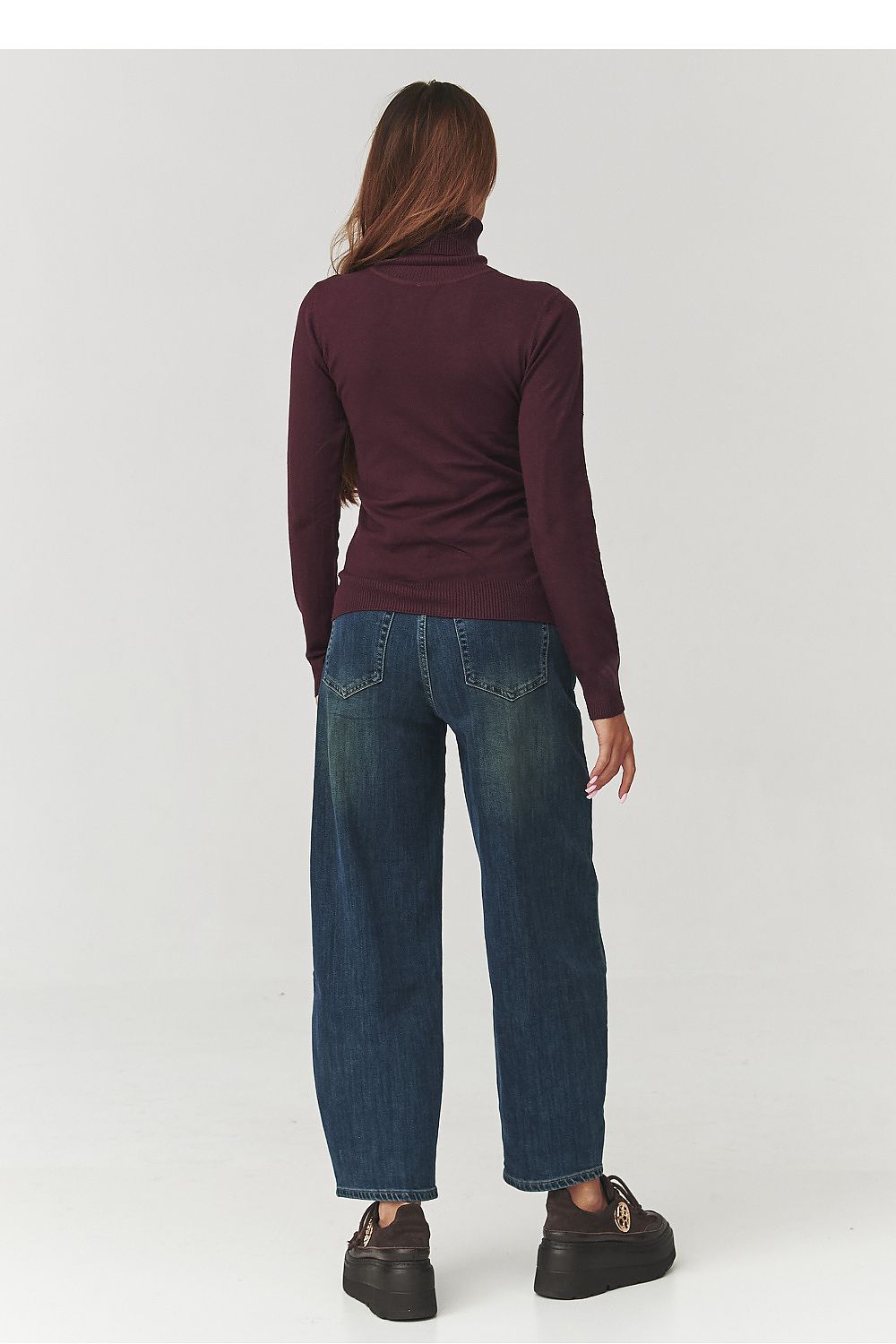 Oppdag vårt utvalg av stilfulle  Makadamia-høyhalskrage til dame i ulike størrelser og kvalitetsmaterialer – perfekte til jobb; fritid og alle dager. Rask levering og gode priser hos MS Stylehaven. se mer!