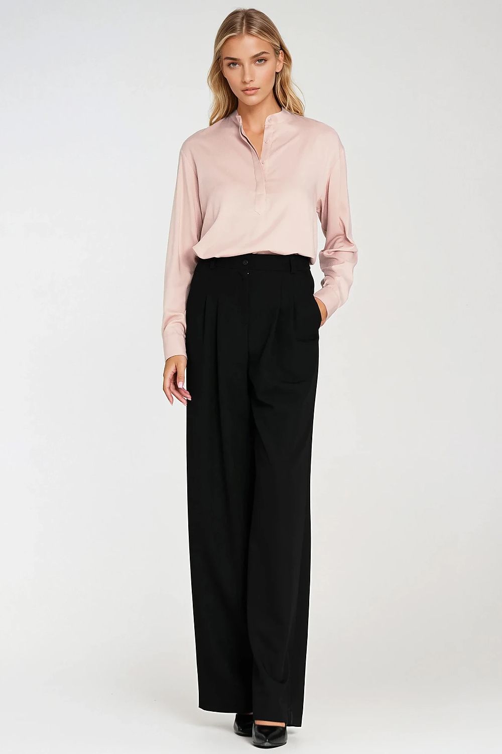  Women trousers model 219776 Nife 