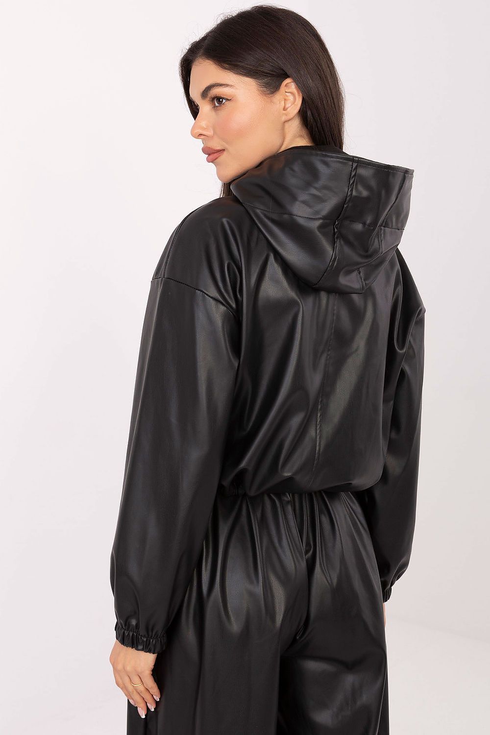 Oppdag vårt utvalg av stilfulle  Jakke Rue Paris til dame i ulike størrelser og kvalitetsmaterialer – perfekte til jobb, fritid og alle dager. Rask levering og gode priser hos MS Stylehaven. se mer!