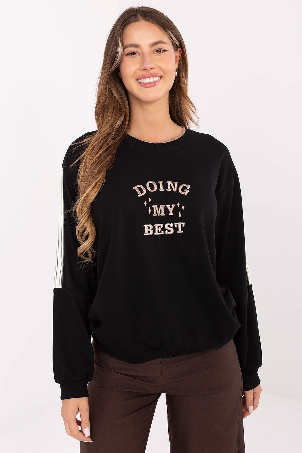 Oppdag vårt utvalg av stilfulle Svart Genser - Relevance til dame i ulike størrelser og kvalitetsmaterialer - perfekte til jobb, fritid og alle dager. Rask levering og gode priser hos MS Stylehaven. se mer!