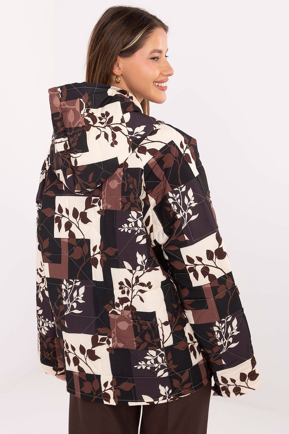 Oppdag vårt utvalg av stilfulle  Jakke Italia Moda til dame i ulike størrelser og kvalitetsmaterialer – perfekte til jobb, fritid og alle dager. Rask levering og gode priser hos MS Stylehaven. se mer!