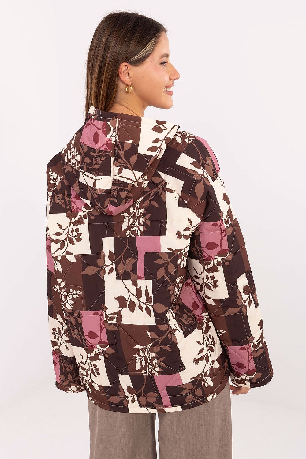 Oppdag vårt utvalg av stilfulle  Jakke Italia Moda til dame i ulike størrelser og kvalitetsmaterialer – perfekte til jobb, fritid og alle dager. Rask levering og gode priser hos MS Stylehaven. se mer!