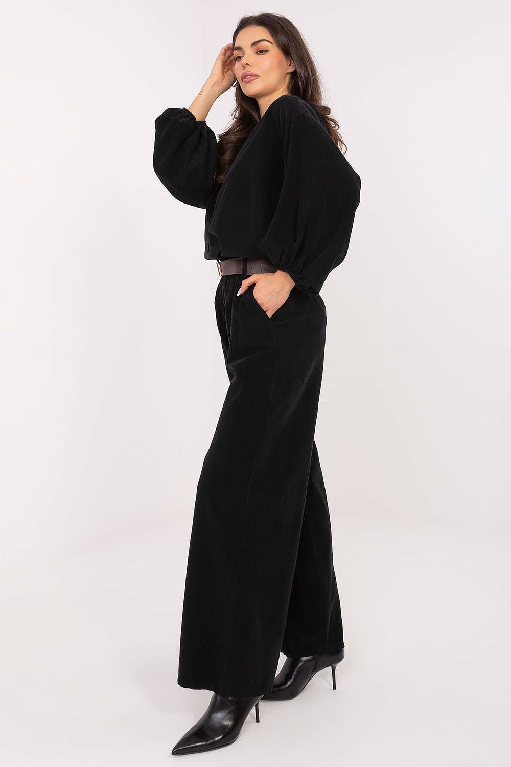  corduroy trousers model 220280 Italy Moda 