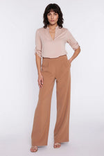  Blouse model 225832 Nife 