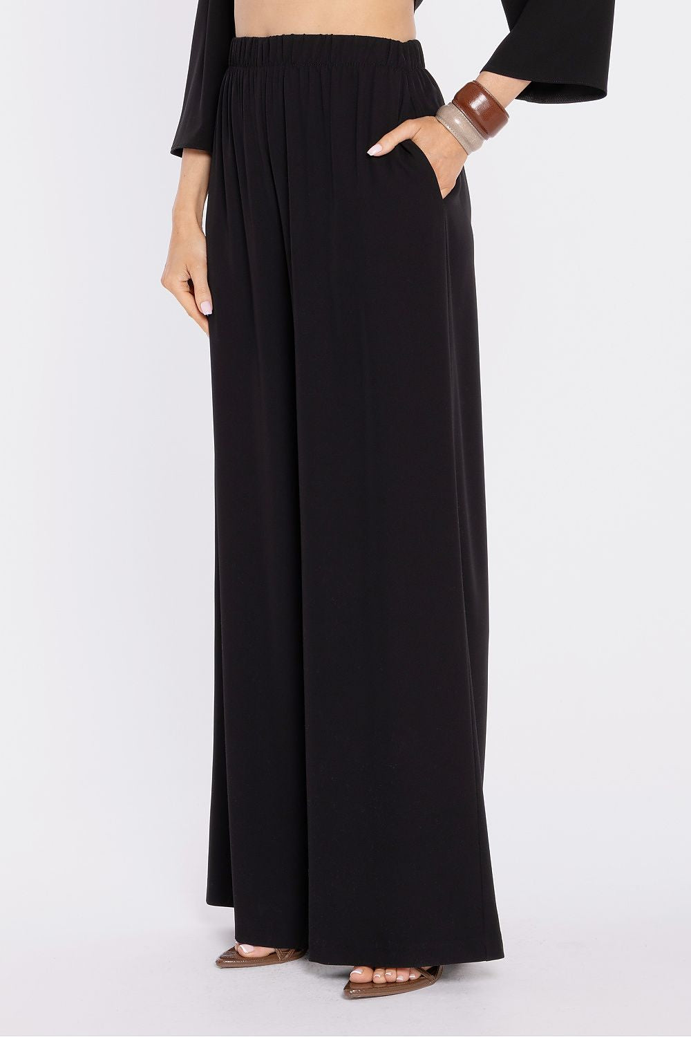  Women trousers model 225926 Moe 