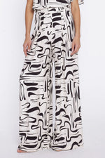  Women trousers model 228007 Nife 