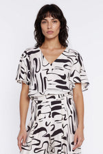  Blouse model 228021 Nife 