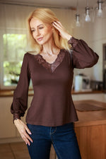  Blouse model 230808 Mirale 