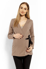 Wrap gravidbluse fra PeeKaBoo til dame fra MS StyleHaven, laget av Elastan; Bomull, farge beige, størrelse S/M, med long ermer, perfekt til casual; dress