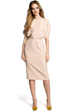 Fest Cocktailkjole Moe til dame fra MS StyleHaven, laget av polyester, farge beige, størrelse s, med sleeveless ermer, knee lengde, kjolestil sheath, perfekt til casual; dress