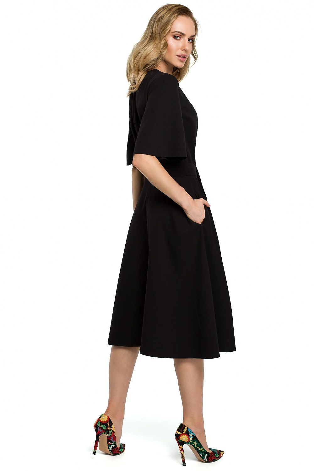 Lett Dagkjole Moe til dame fra MS StyleHaven, laget av polyester, farge Svart, størrelse M, med 45720 ermer, perfekt til casual; dress