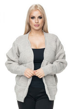 Oppdag vårt utvalg av stilfulle Beige Cardigan PeeKaBoo til dame i ulike størrelser og kvalitetsmaterialer – perfekte til jobb; fritid og alle dager. Rask levering og gode priser hos MS Stylehaven. se mer!