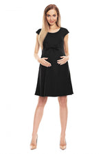 Bow Accent Flared Graviditetskjole fra PeeKaBoo til dame fra MS StyleHaven, laget av polyester; Viskose, farge Svart, størrelse L/XL, med cap; short ermer, perfekt til casual; dress