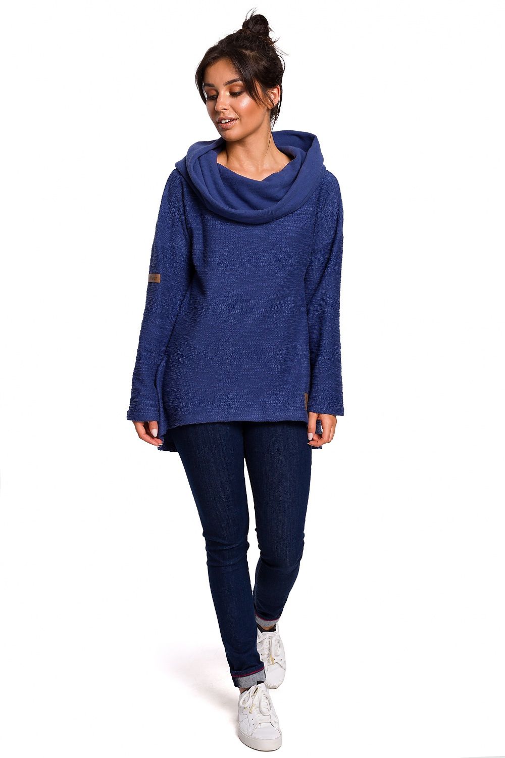 Varm asymmetrisk genser fra BeWear til dame fra MS StyleHaven, laget av Bomull; polyester, farge Marineblå, størrelse M, med long ermer, perfekt til dress