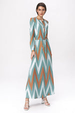Dagskjole Nife til dame fra MS StyleHaven, laget av polyester, farge Flerfarget, størrelse 34, med long; 3-4 ermer, maxi lengde, kjolestil sheath; a-line