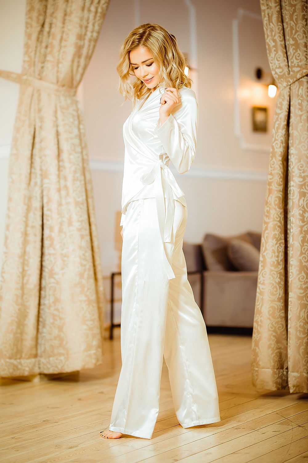 Rawa Sateng Elegance Set - Kalimo til dame fra MS StyleHaven, laget av Elastan; Viskose; Sateng; polyester, farge Rød, størrelse S, med long; 3-4 ermer, perfekt til casual; dress