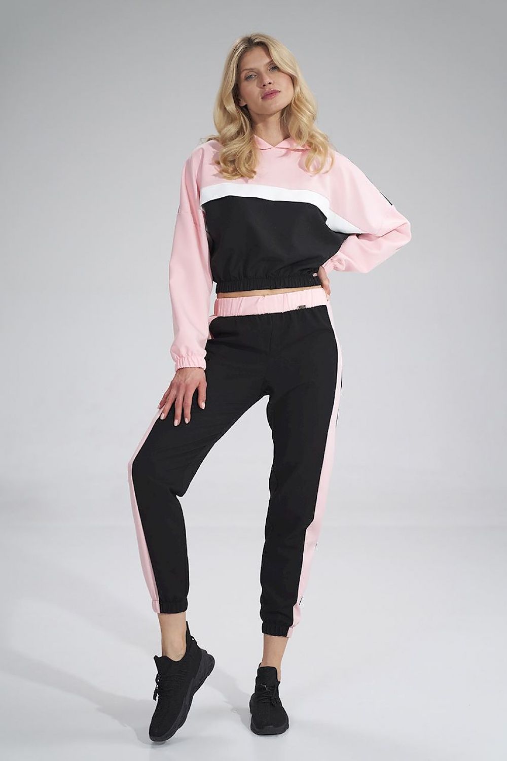 Oppdag vårt utvalg av stilfulle Flerfarget Genser Figl til dame i ulike størrelser og kvalitetsmaterialer - perfekte til jobb, fritid og alle dager. Rask levering og gode priser hos MS Stylehaven. se mer!