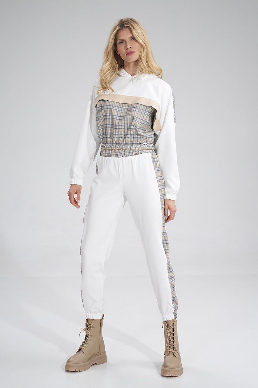 Oppdag vårt utvalg av stilfulle Flerfarget 3 Genser Figl til dame i ulike størrelser og kvalitetsmaterialer – perfekte til jobb, fritid og alle dager. Rask levering og gode priser hos MS Stylehaven. se mer!